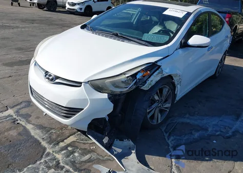 2015 Hyundai Elantra Limited z USA, uszkodzony, nr VIN 5NPDH4AE6FH598151